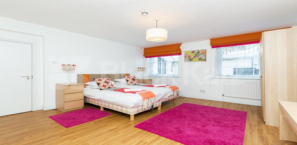 			NEW INSTRUCTION!, 2 Bedroom, 1 bath, 1 reception Flat			 Bedford Place, RUSSELL SQUARE